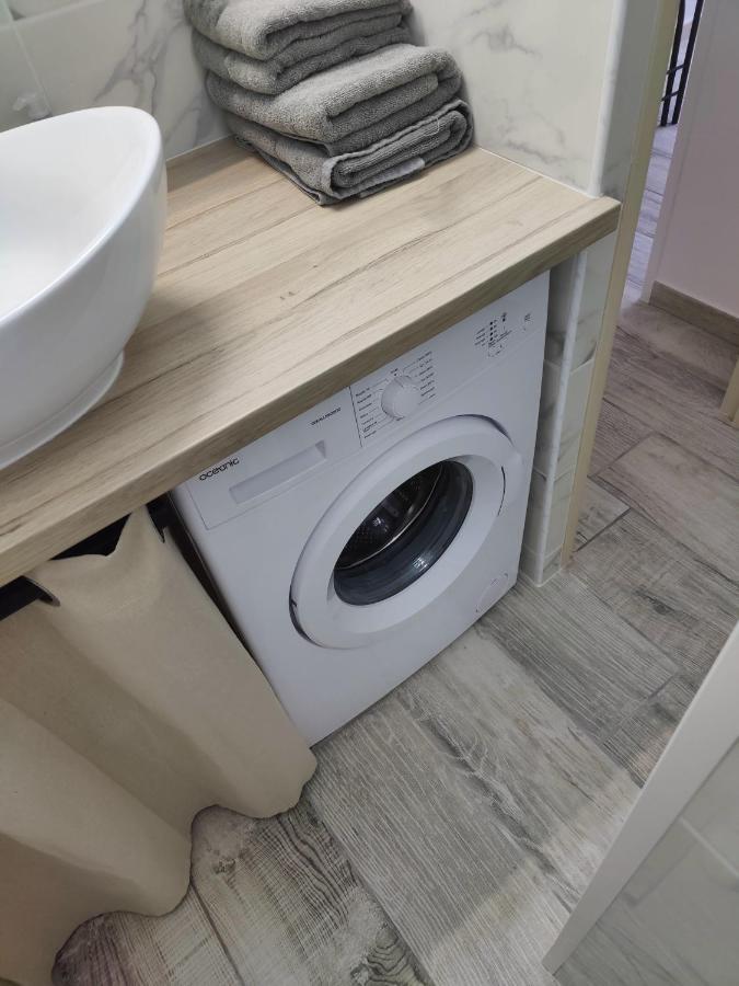 Appartement Climatise 50 M.du Port
